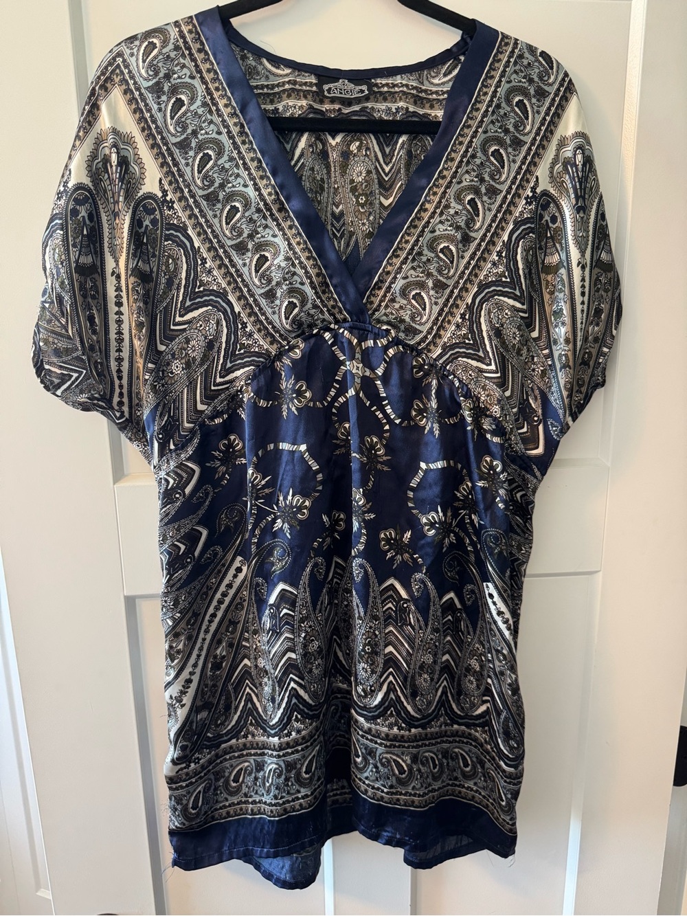 Silk Paisley V-Neck Batwing Tunic Top - Navy